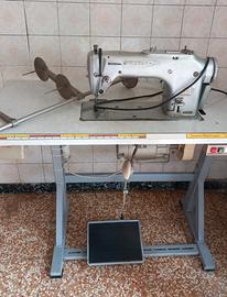 macchina da cucire industriale Durkopp con banco