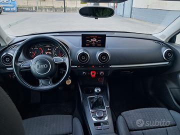 Auto tagliandata