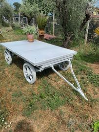 Carretto metallico