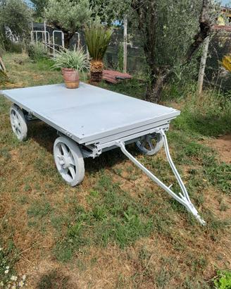 Carretto metallico
