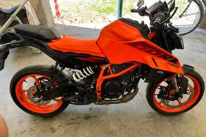 KTM duke 390