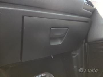 Cassetto portaoggetti LANCIA YPSILON del 2013