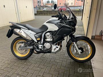 Honda transalp XL700V 2011
