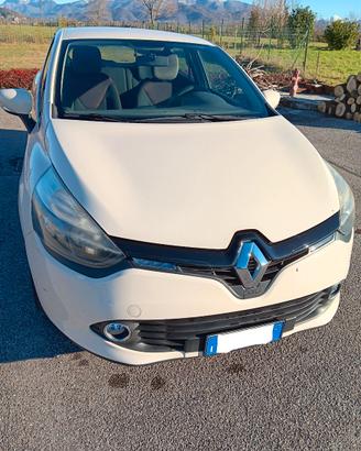 CLIO vettura aziendale