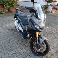 Honda xadv 750 zero sinistri 