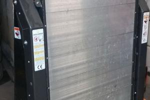 Sponda sollevamento idraulica per furgoni