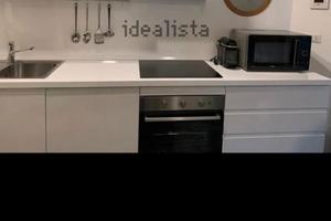 Zona viale Corsica, camera con bagno privato