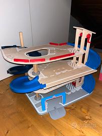 Parcheggio macchinine