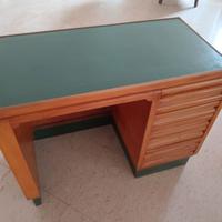 Piccola scrivania anni '50