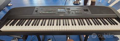 Digital Yamaha pianoforte 88 tasti weight 
