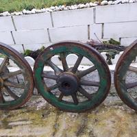   4 ruote antiche di carro