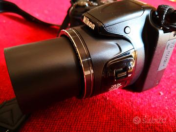 Fotocamera digitale ibrida Nikon Coolpix L820