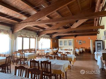 Locale risto pizzeria bar