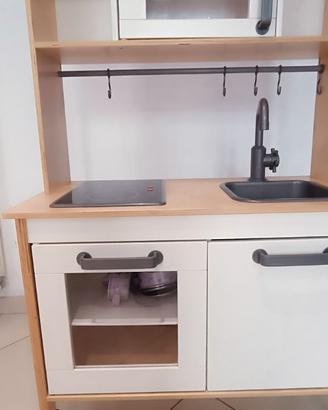 Cucina  giocattolo per bambine Ikea Modello DUKTIG