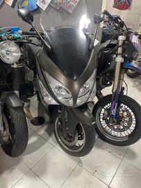 Yhamaha t max