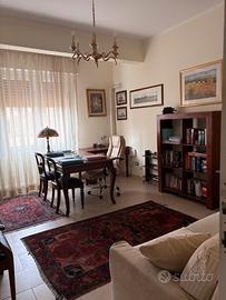 Stanza in ufficio condiviso