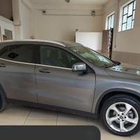 MERCEDES-BENZ GLA 200 d Automatic Sport