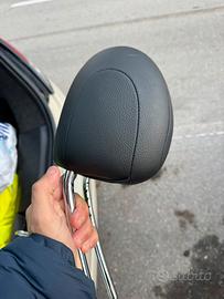 Appoggia testa mercedes in pelle
