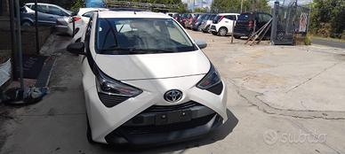 TOYOTA - Aygo - Connect 1.0 VVT-i 72 CV 5p. x-cool