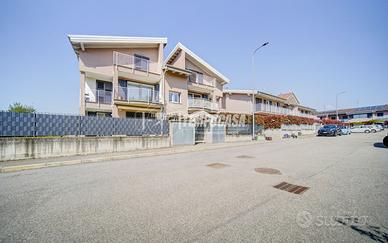 TRE LOCALI DI RECENTE COSTRUZIONE COL GIARDINO!!