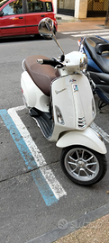 Vespa in buonissimo stato in condizioni pari al nu