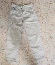 pantaloni color crema