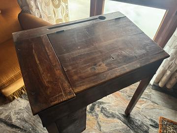 Tavolo scuola in noce