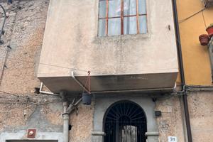 Casa antica da ristrutturare