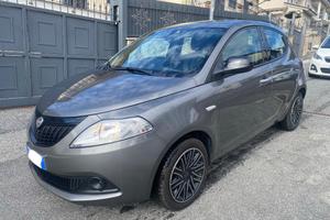 Lancia Ypsilon 1.0 FireFly 5 porte S&S Hybrid Gold