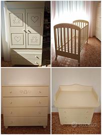 👶 Cameretta bebè completa – €400
