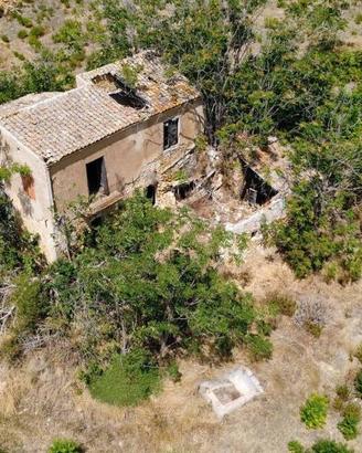 Rustico / Casale di 38300 m² a Naro