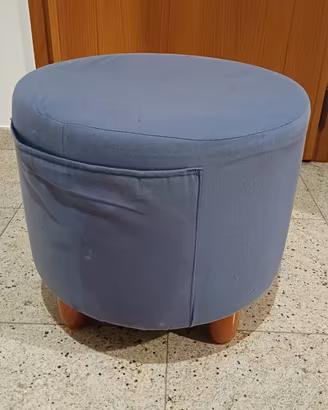" 2" pouf imbottiti con piedini in legno