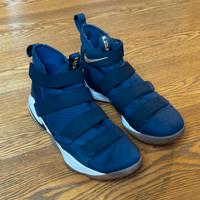 Scarpa Basket Uomo Nike Lebron Taglia 44.5