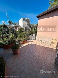 Casa singola con terrazza a Giarre