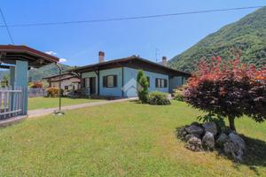 BIFAMILIARE A VESTONE