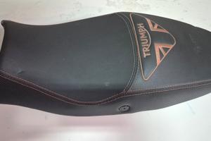Telaietto post. più sella per Triumph Speed Triple