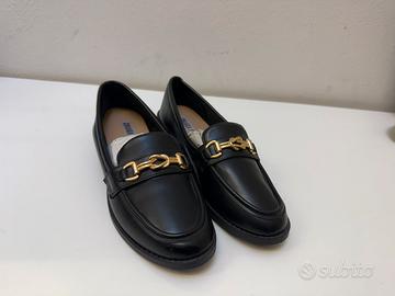 Mocassino nero da donna