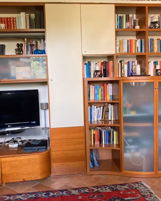 Mobile parete: Tv, libreria, spazio studio/ufficio