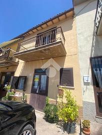 CASA INDIPENDENTE A MONTEFIASCONE