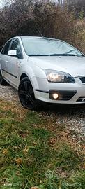 Ford focus  anno 2006  neo patentato
