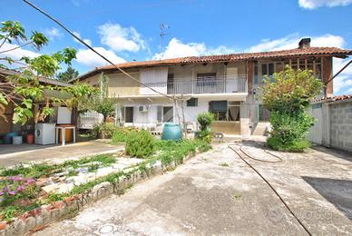 CASA INDIPENDENTE A LIVORNO FERRARIS