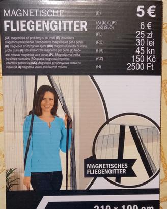 Zanzariera magnetica per porta