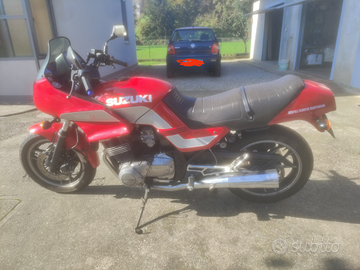 Suzuki GSX 750 es