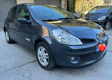 Renault Clio 1.2 16V 5 porte Rip Curl 2007
