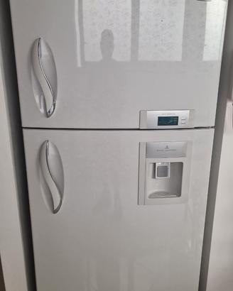 Frigorifero LG con dispenser Acqua