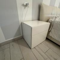 Comodini e settimanale per camera da letto