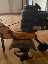 Motozappa per giardino