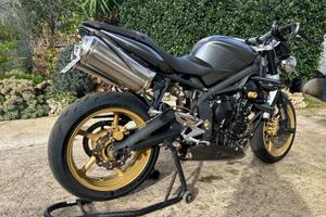 Triumph Street Triple - 2010