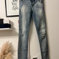 Jeans met donna