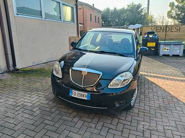 LANCIA YPSILON 1.2 BENZ NEOPATENTATO